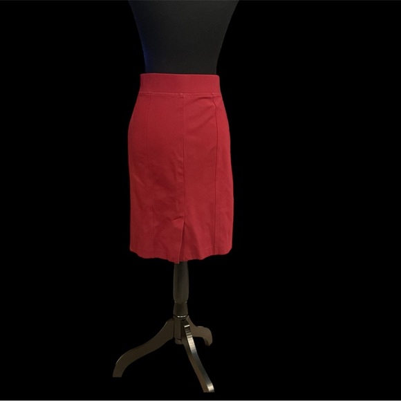 LILA ROSE SIZE 6 DEEP RED PENCIL SKIRT VERY GENTLY WORN - Picture 2 of 4